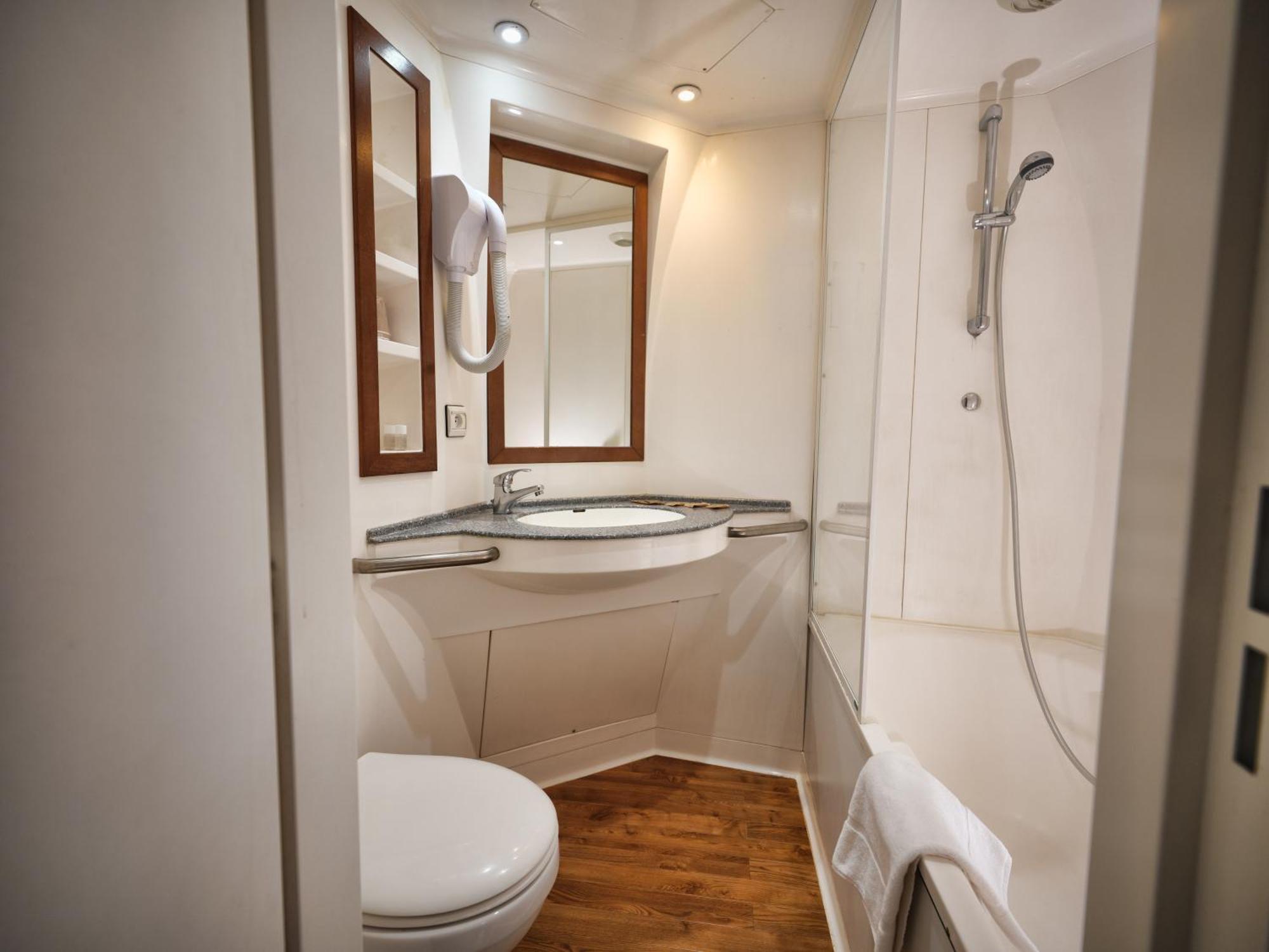 De Lyon Hotel Valence (Drome)